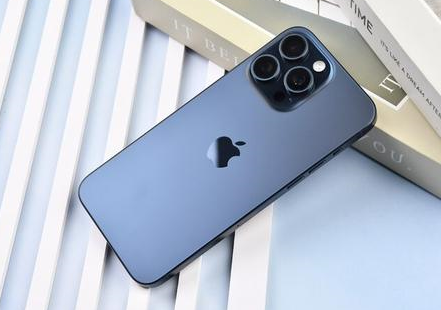 察隅苹果维修点分享iPhone 15 Pro Max屏幕更换全新实操风险 